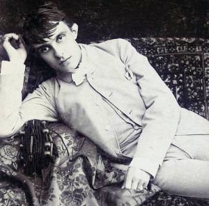 Herman_Bang_reclining