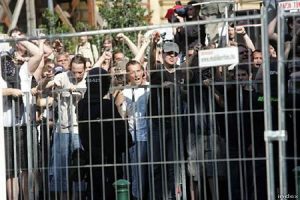 budapest_pride_2008_hooligans_reference
