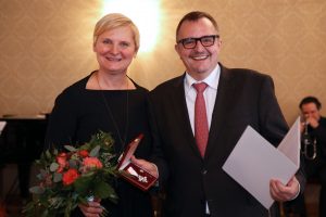 Überreichung des silbernen Verdienstzeichens des Landes Wien an Andreas Brunner durch Stadträtin Sandra Frauenberger, Foto: Votava/PID